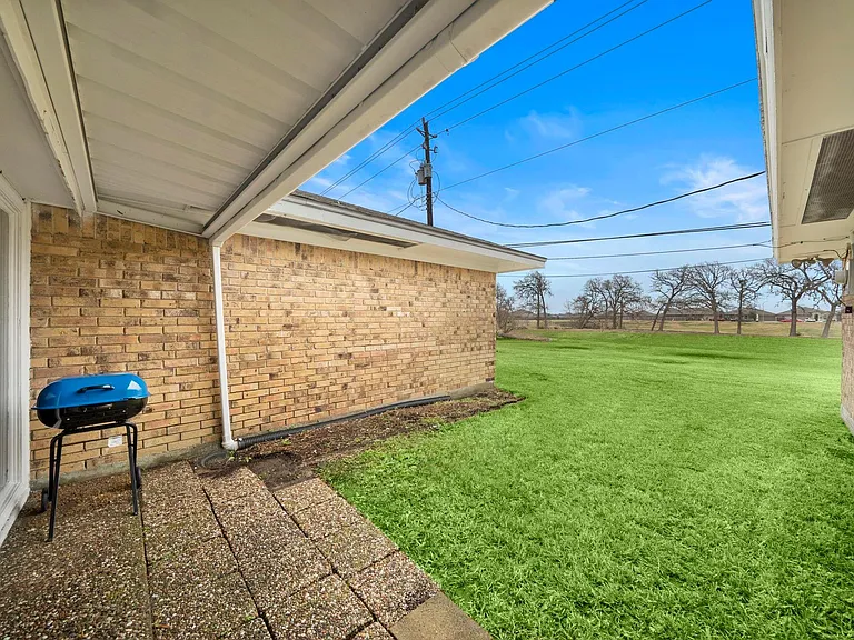 4912 Goose Creek Dr — Photo 21