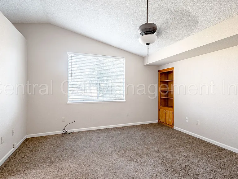 8004 Rushing River Ct — Photo 21