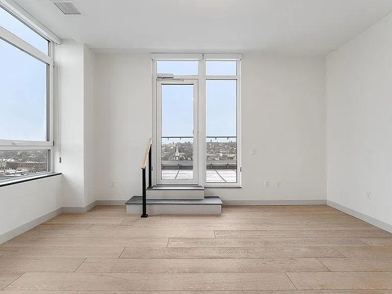 Bank Street Apartments at Burlington Square — Photo 72