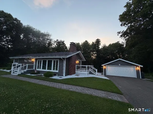 8 Iroquois Trail, Bolton, CT 06043