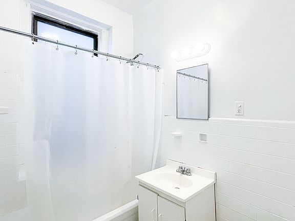 5th image of 2841 Broadway #6N