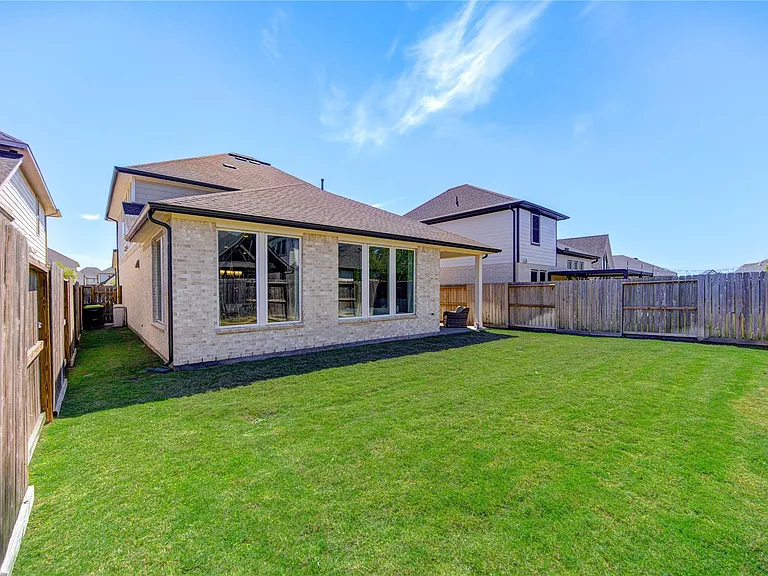 4110 Sherman Oak Ln — Photo 47