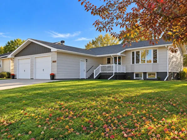 1426 1st St SE, Minot, ND 58701