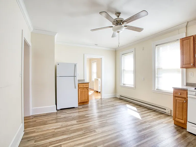 44 Glendale Ave #1 — Photo 8