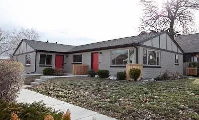 2 bed, 885 sqft, $2,600 — Photo 1