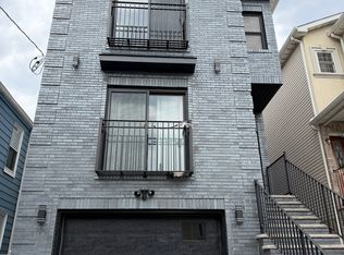 24 Cleveland Ave #1, Harrison, NJ 07029