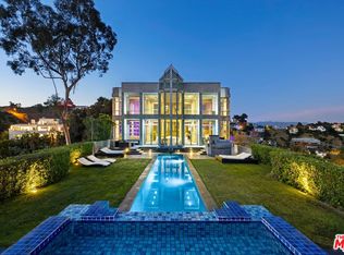 2260 Sunset Plaza Dr, Los Angeles, CA 90069