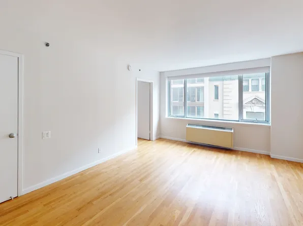 120 W. 21st image 1 of 9