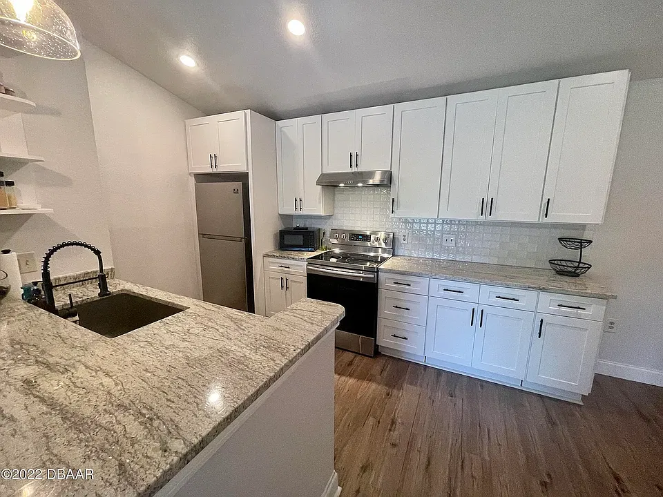 940 Village Trl #9-304