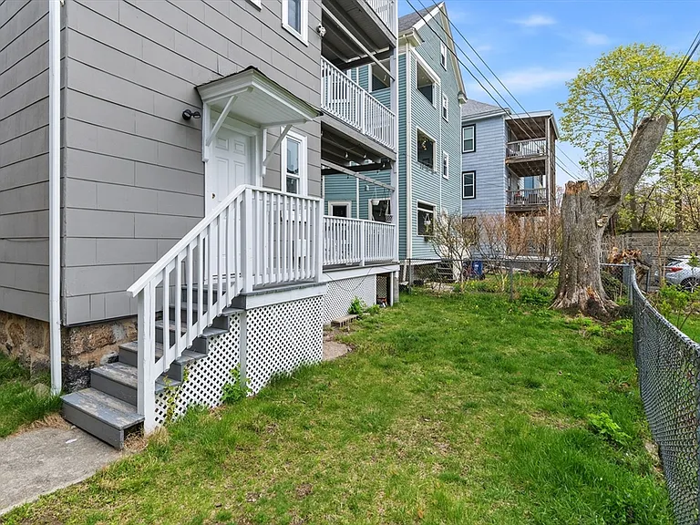 9 Spalding St #1 — Photo 15
