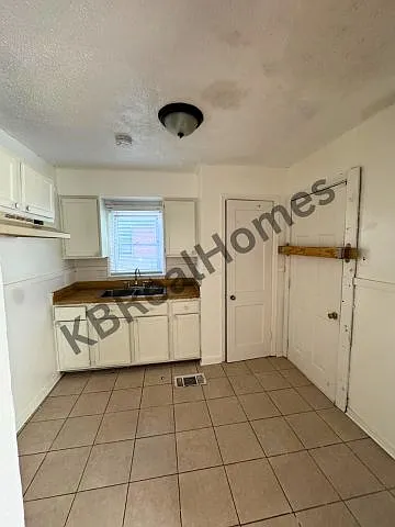 2601 Kenner Ave — Photo 11