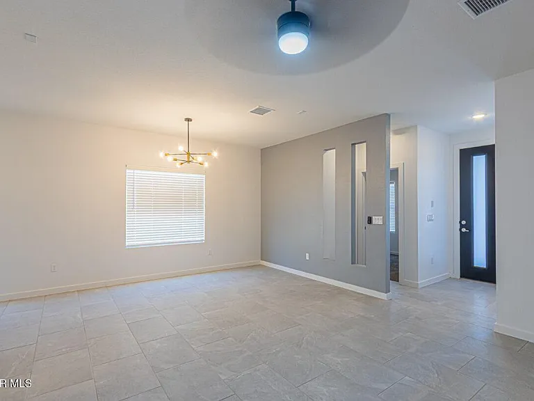 15168 Composition Ave — Photo 6