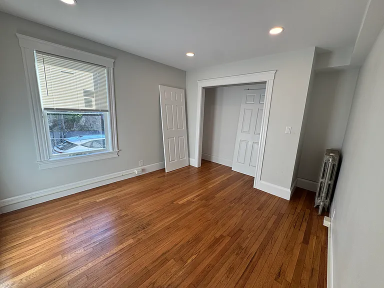 32 Everett St #1 — Photo 16