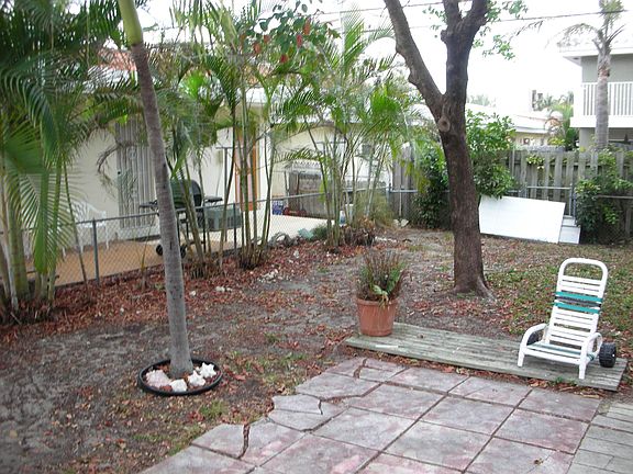 4th image of 4644 Poinciana St
