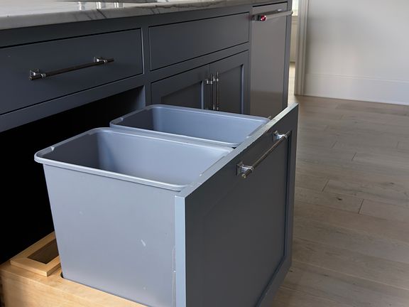 Double trash pull out in kitchen island