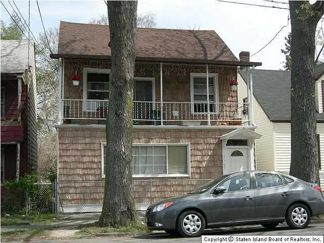 239 Targee St photo 1