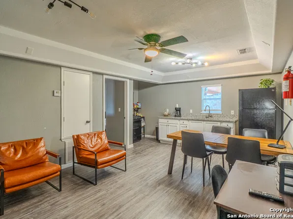 125 Hess St APT 202, San Antonio, TX 78212
