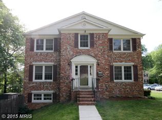 9522 Hunt Square Ct, Springfield, VA 22153