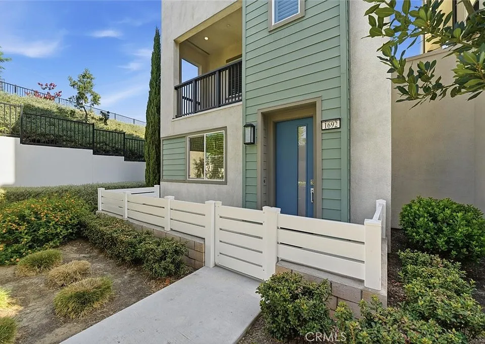 1692 W Enterprise Dr