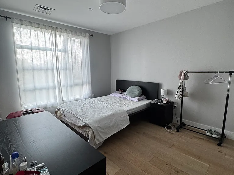 1650 Commonwealth Ave #406 — Photo 1