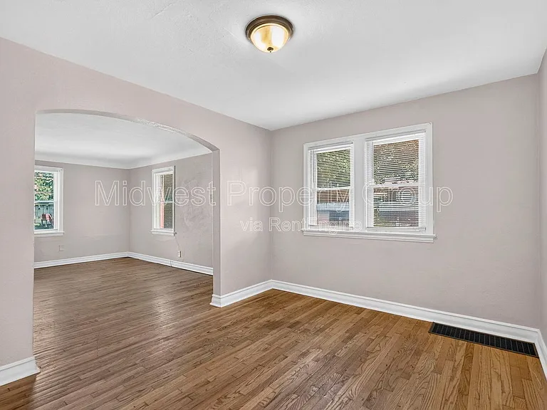 7815 Cler Ave — Photo 6