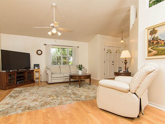 4th image of 505 Wood Chase Dr
