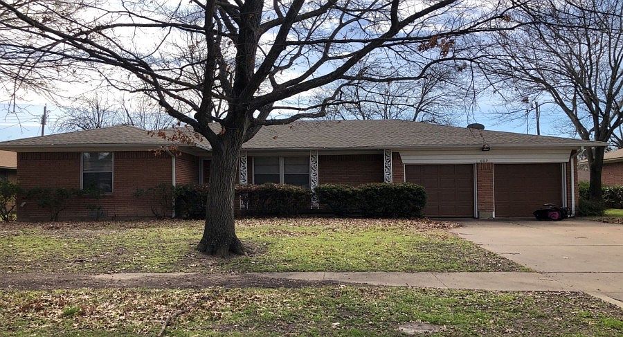 1st image of 602 Lindenwood Dr