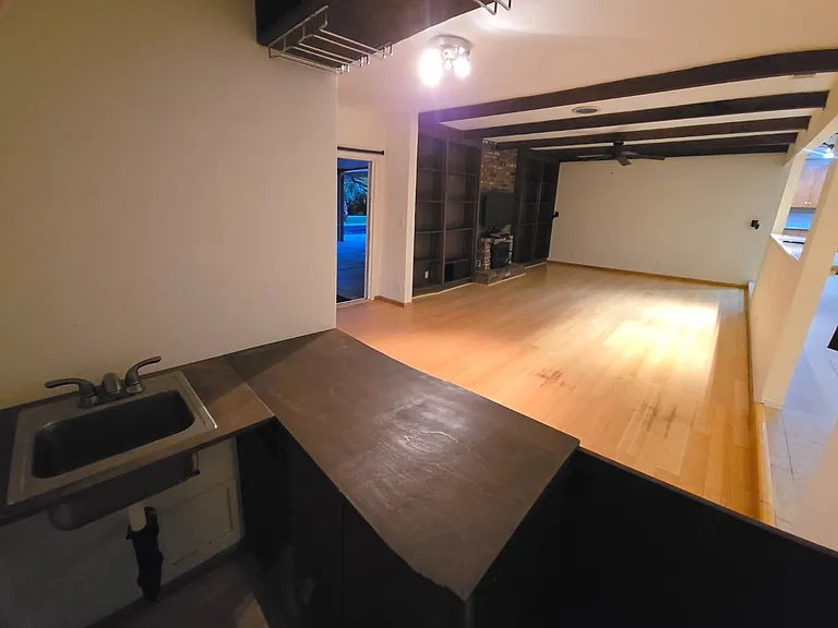 5170 E Huntington Ave — Photo 14