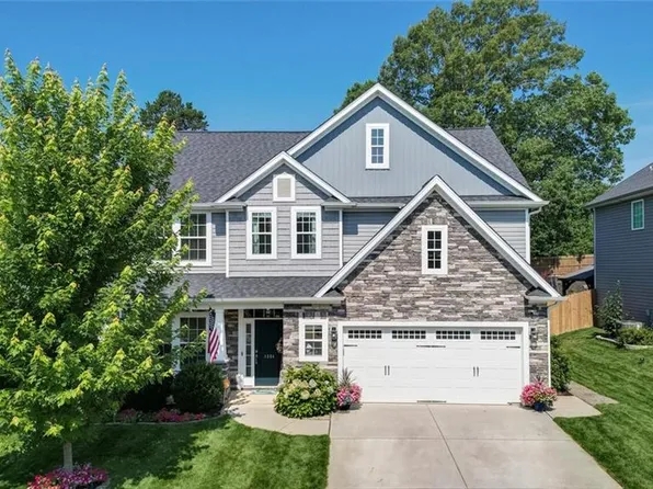 1334 Land Grove Dr, Kernersville, NC 27284