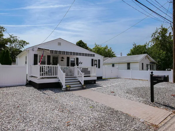 12 Locust Rd, Villas, NJ 08251