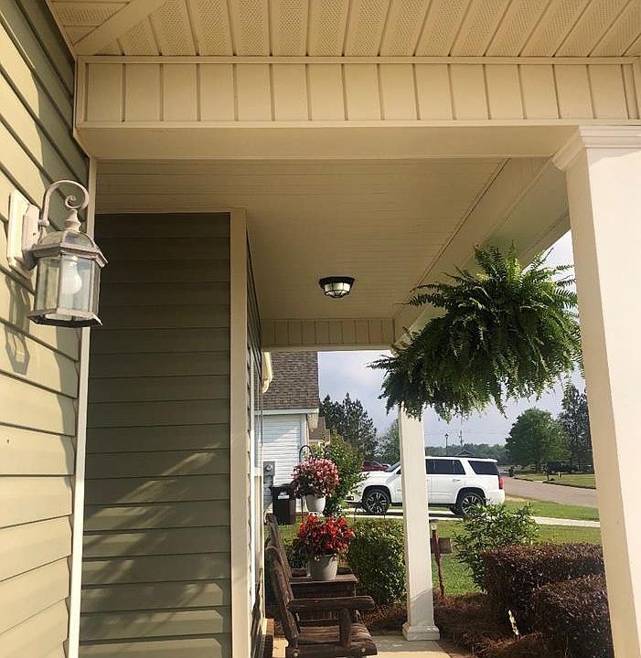 2nd image of 110 Tanglewood Dr
