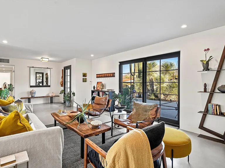 2640 E Camino La Zorrela — Photo 11