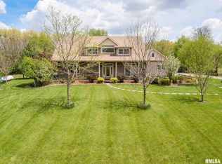 3900 S Harkers Corner Rd, Mapleton, IL 61547