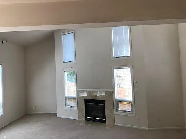 3 bed, 1700 sqft, $3,300 — Photo 2