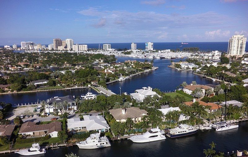 1st image of 26 Isla Bahia Dr
