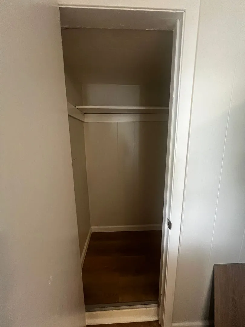 490 Hartford Pike — Photo 3