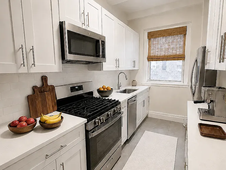 412 Cathedral Pkwy #411 — Photo 2