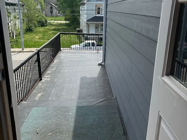 925 Xenia Ave — Photo 23