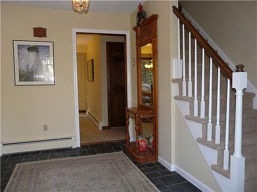 Spacious Foyer