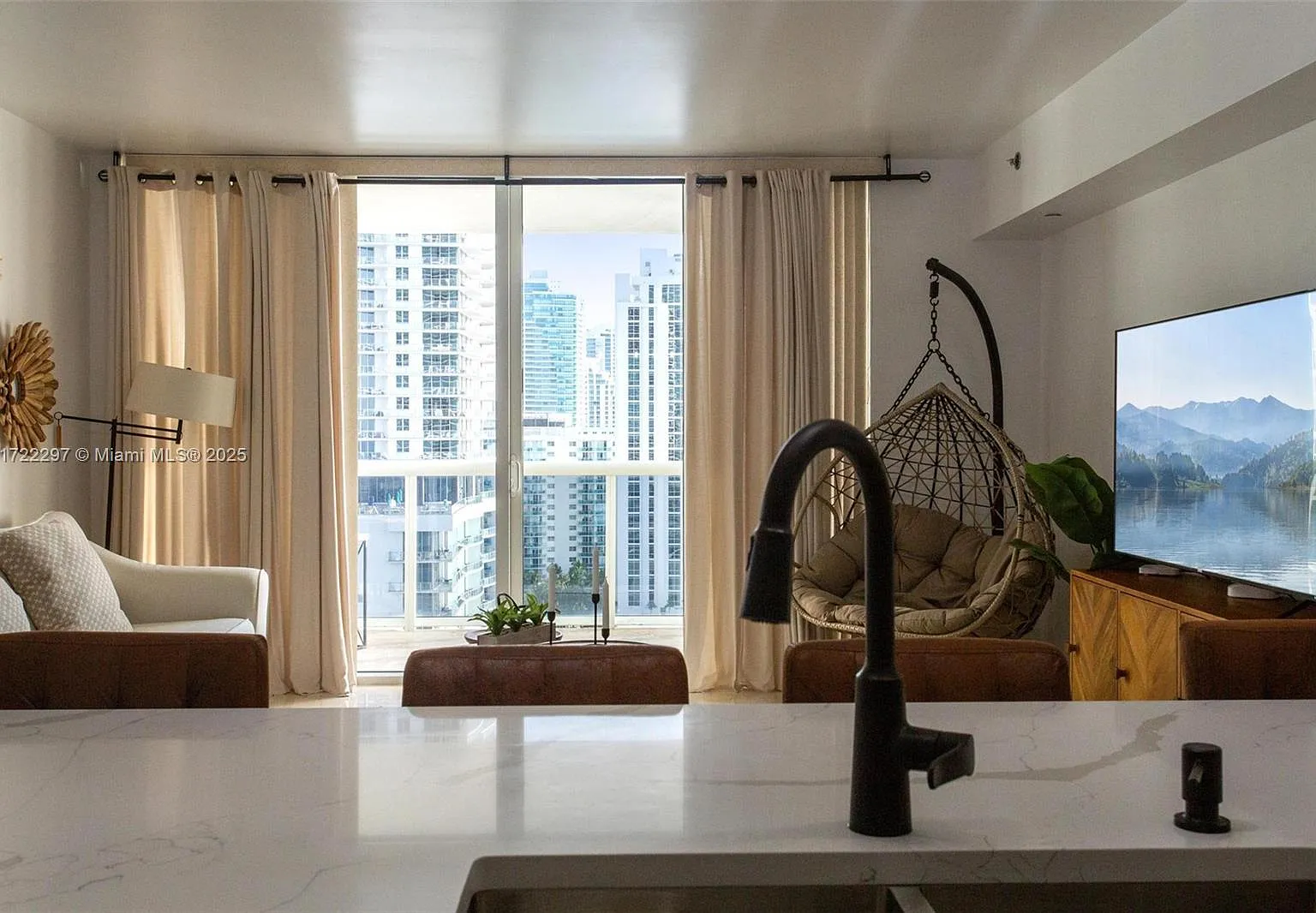 Beach Club Two Condo — Photo 4