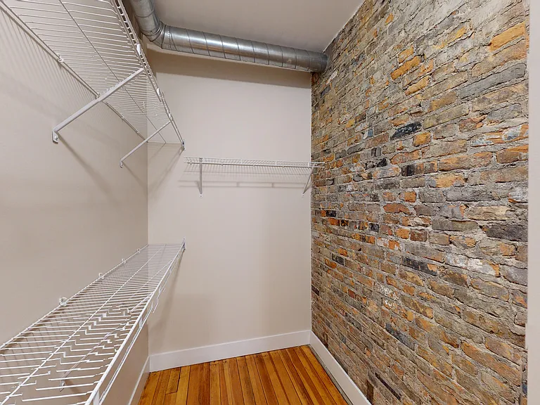 906 Main St #201 — Photo 20