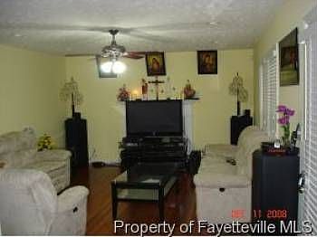 2nd image of 884 Shortridge Rd