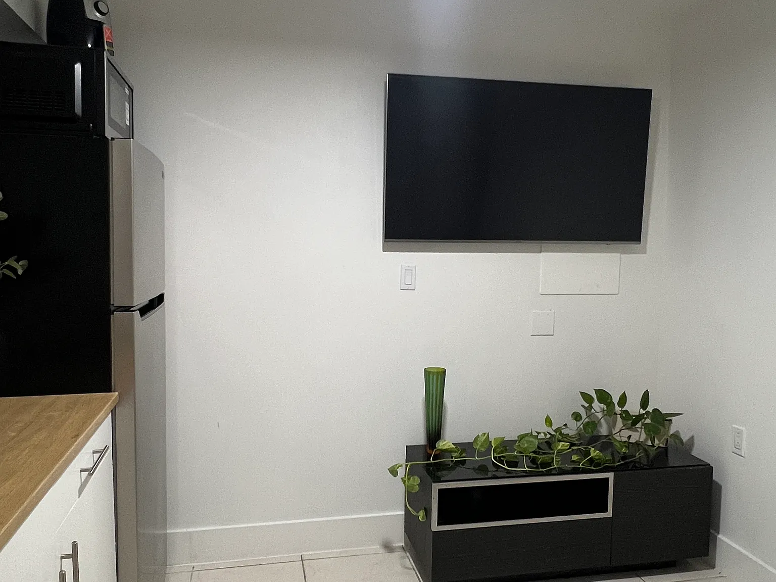 1 bed, 400 sqft, $1,750 — Photo 2
