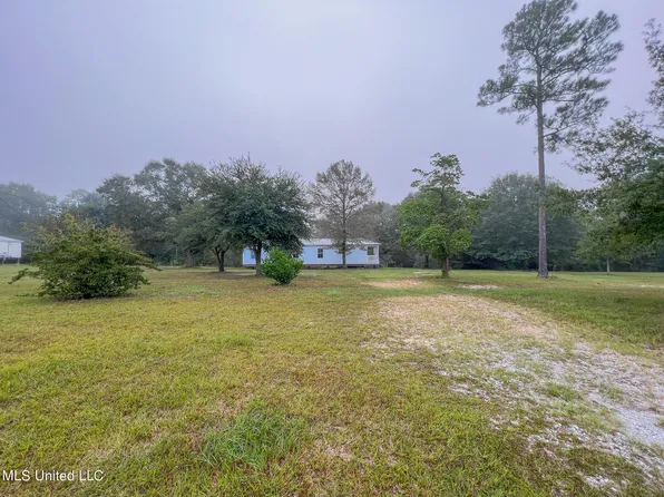 21601 McDowell Rd, Saucier, MS 39574