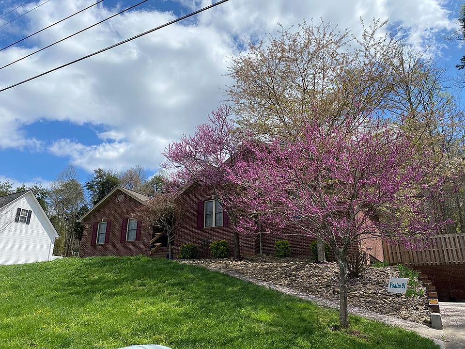 1st image of 1420 Brookfield Dr