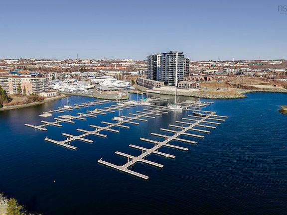 3rd image of 72 Seapoint Rd #1103