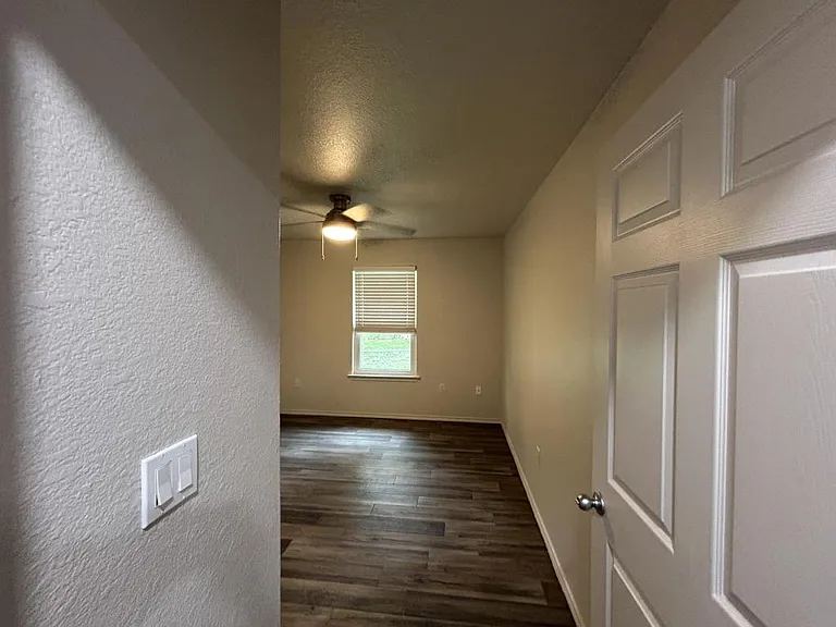 1029 N Water St — Photo 8