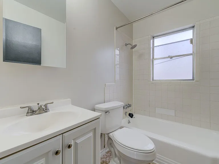 (483) 5830-44 Bermuda Rd — Photo 11