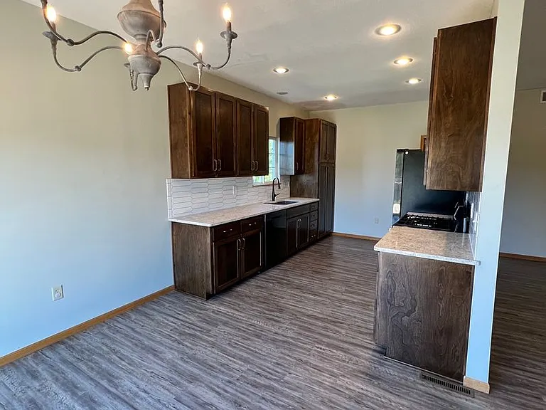 2214 Elk Ct — Photo 10