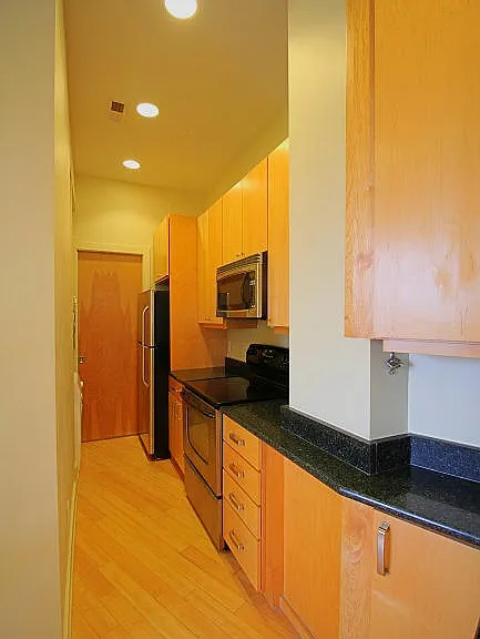 103 W Main St #406 — Photo 7